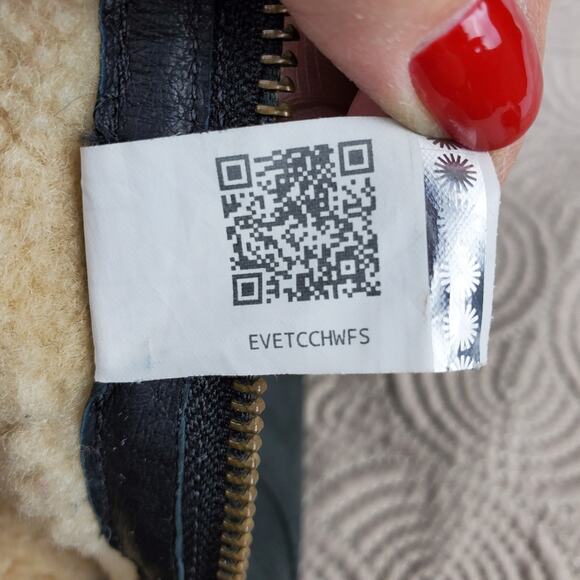 UGG MOTO BOOTS. SZ 5.5 sz 5 - Picture 5 of 7